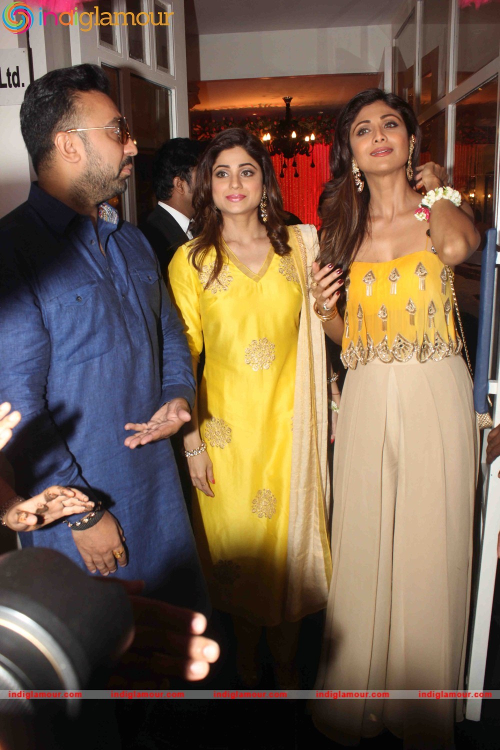 Bipasha Basu and Karan Singh Grover Mehendi Ceremony Event hd photo