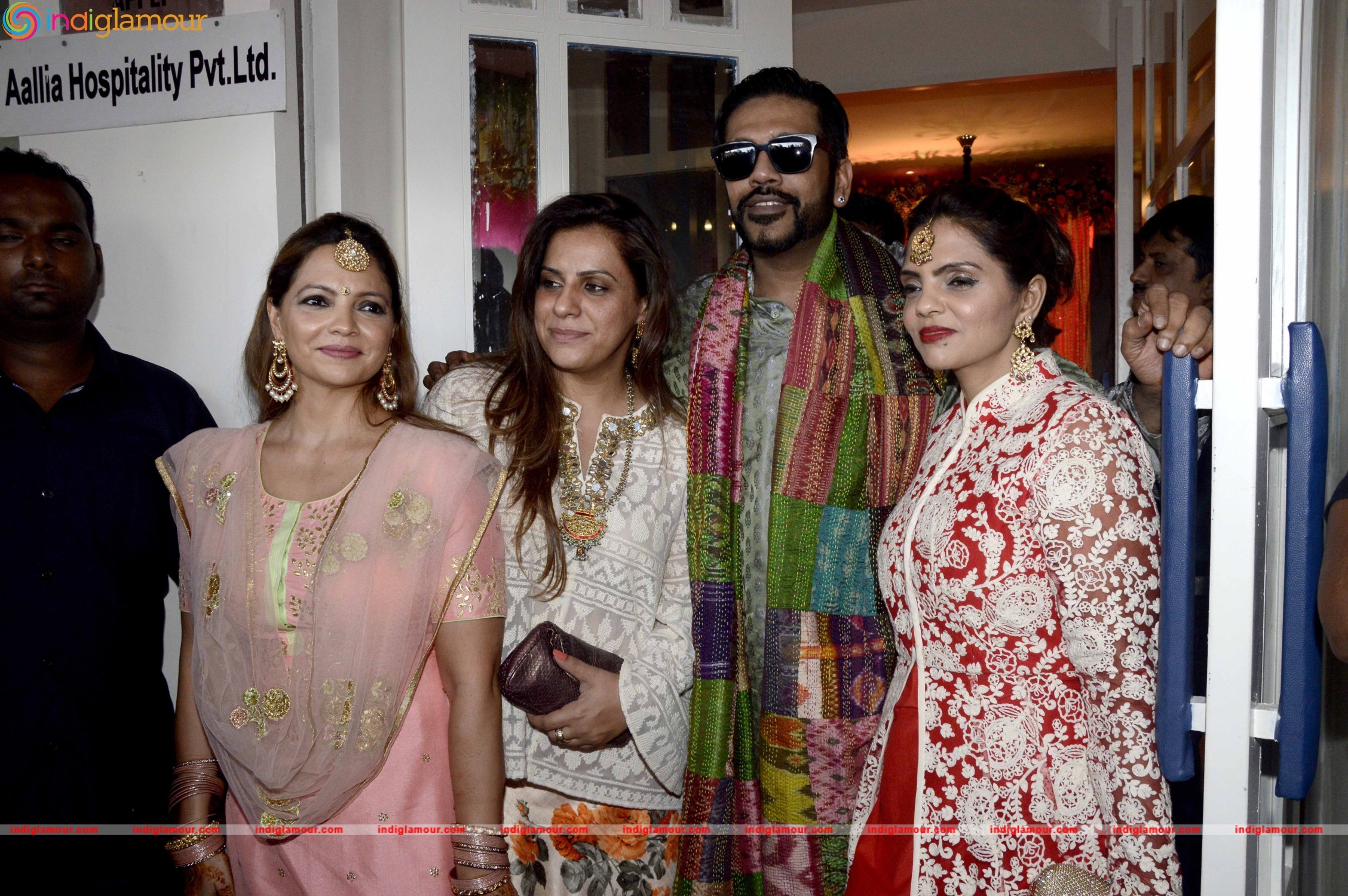 Bipasha Basu and Karan Singh Grover Mehendi Ceremony Event hd photo