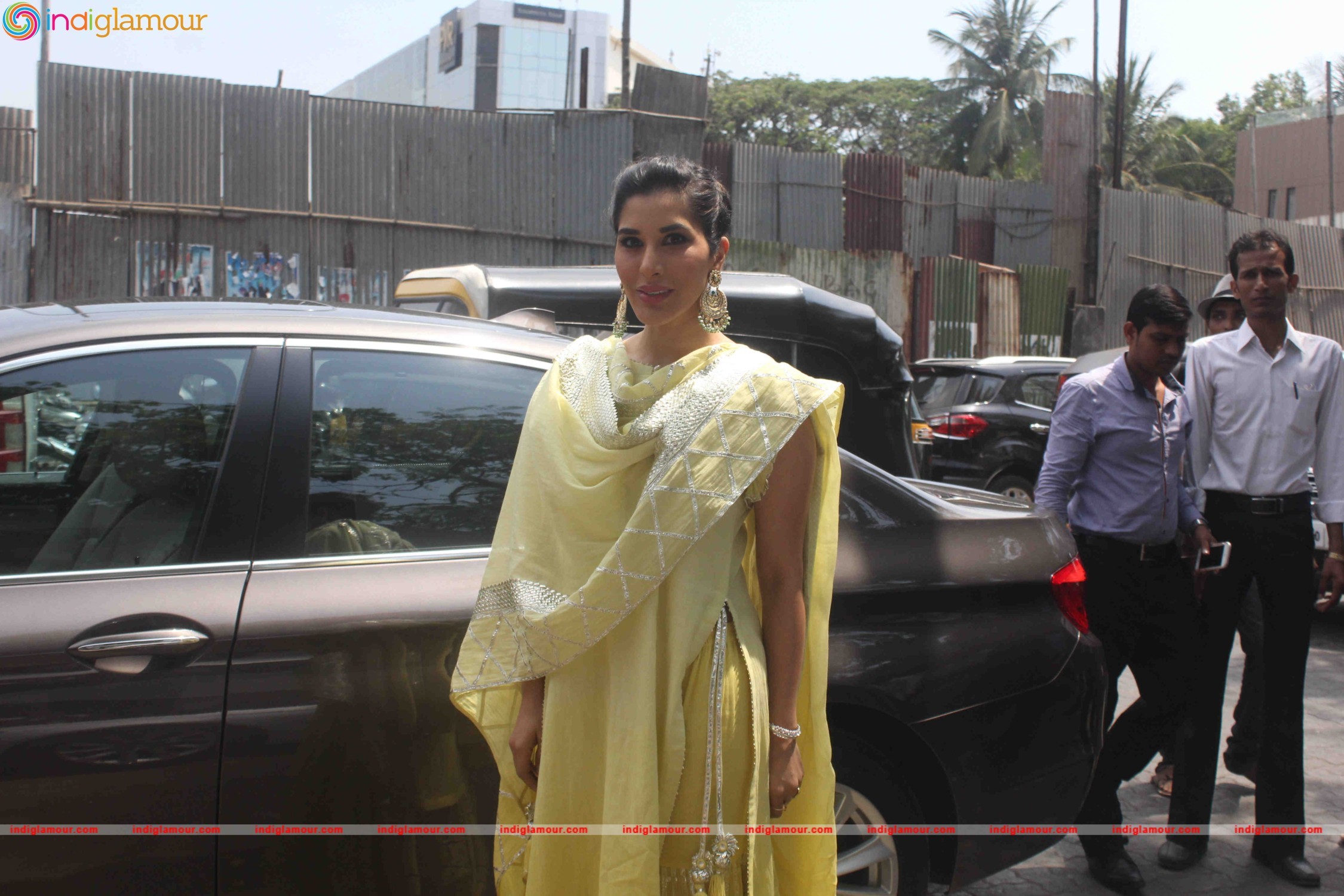 Bipasha Basu and Karan Singh Grover Mehendi Ceremony Event hd photo