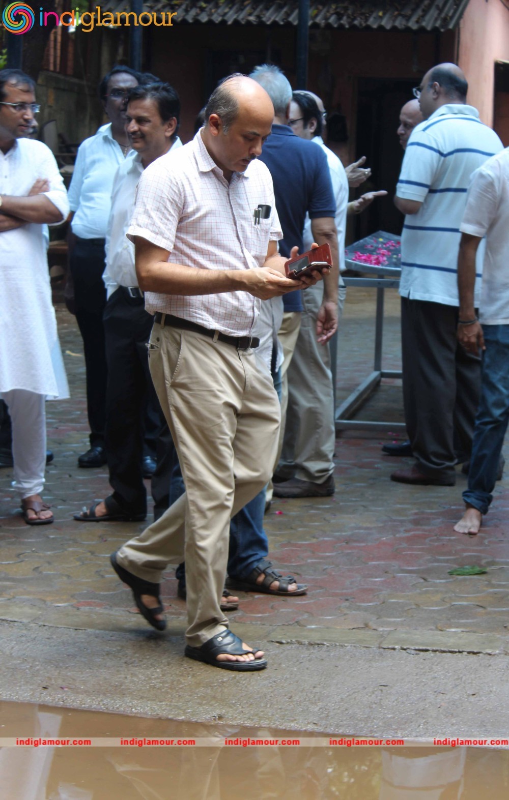 Funeral of Rajjat Barjatya CEO and MD of Rajshri Films Event hd photo