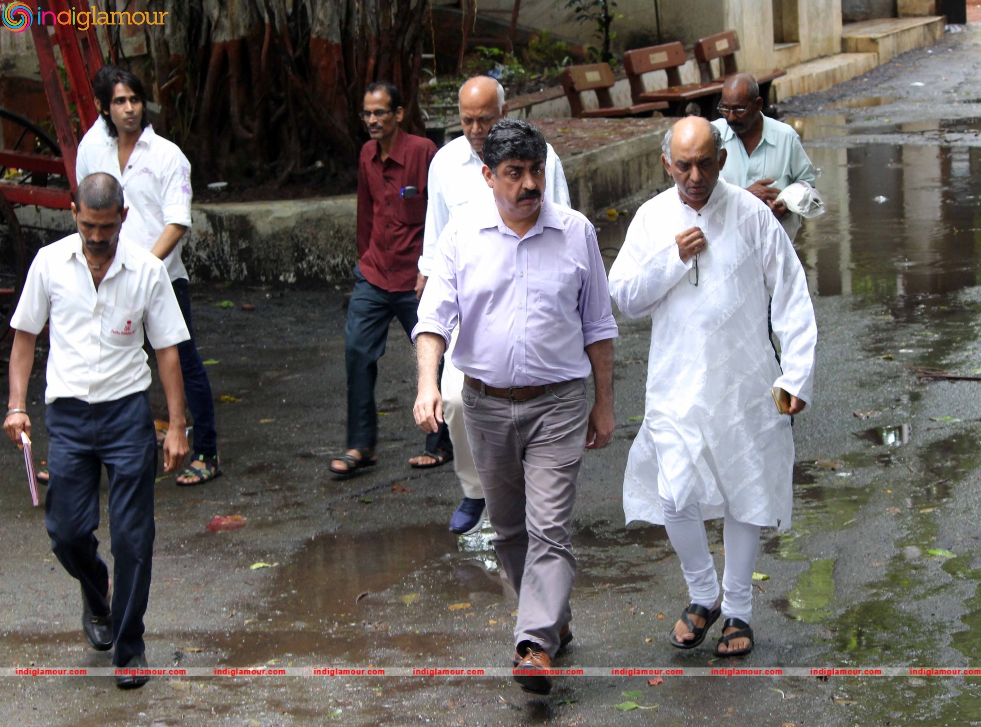 Funeral of Rajjat Barjatya CEO and MD of Rajshri Films Event hd photo