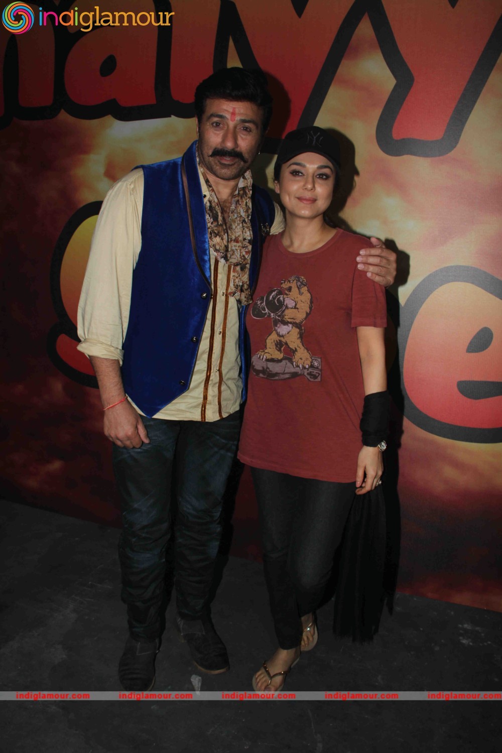 On Location Shoot of Film Bhaiyyaji Superhitt Event hd photo