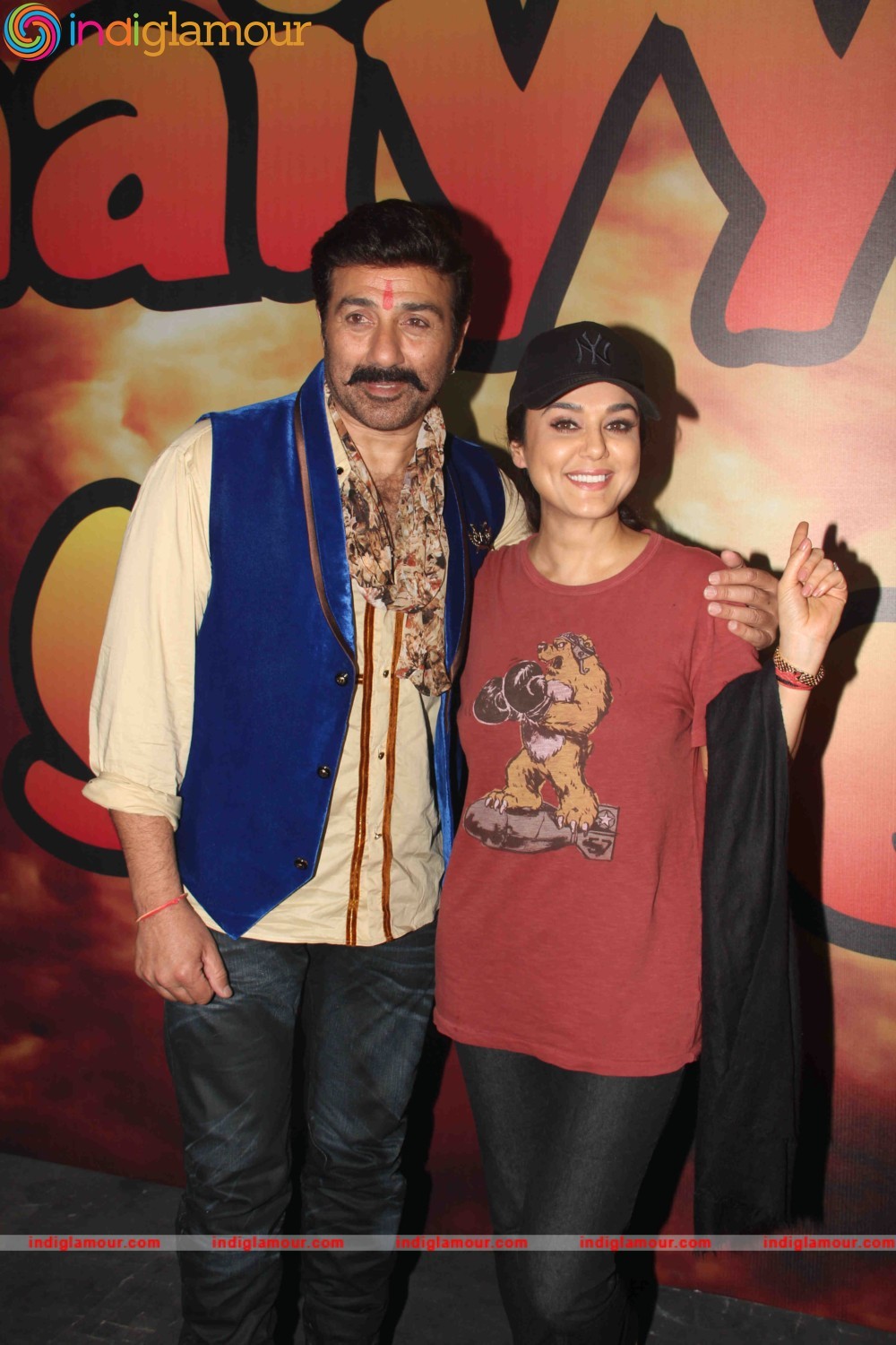 On Location Shoot of Film Bhaiyyaji Superhitt Event hd photo