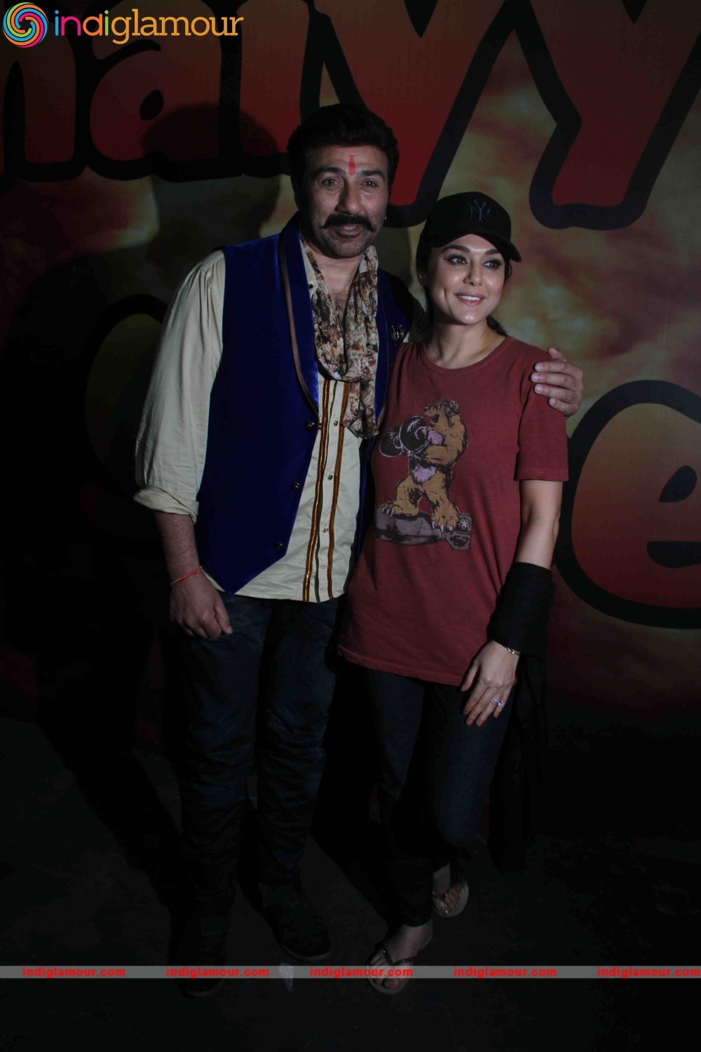 On Location Shoot of Film Bhaiyyaji Superhitt Event hd photo