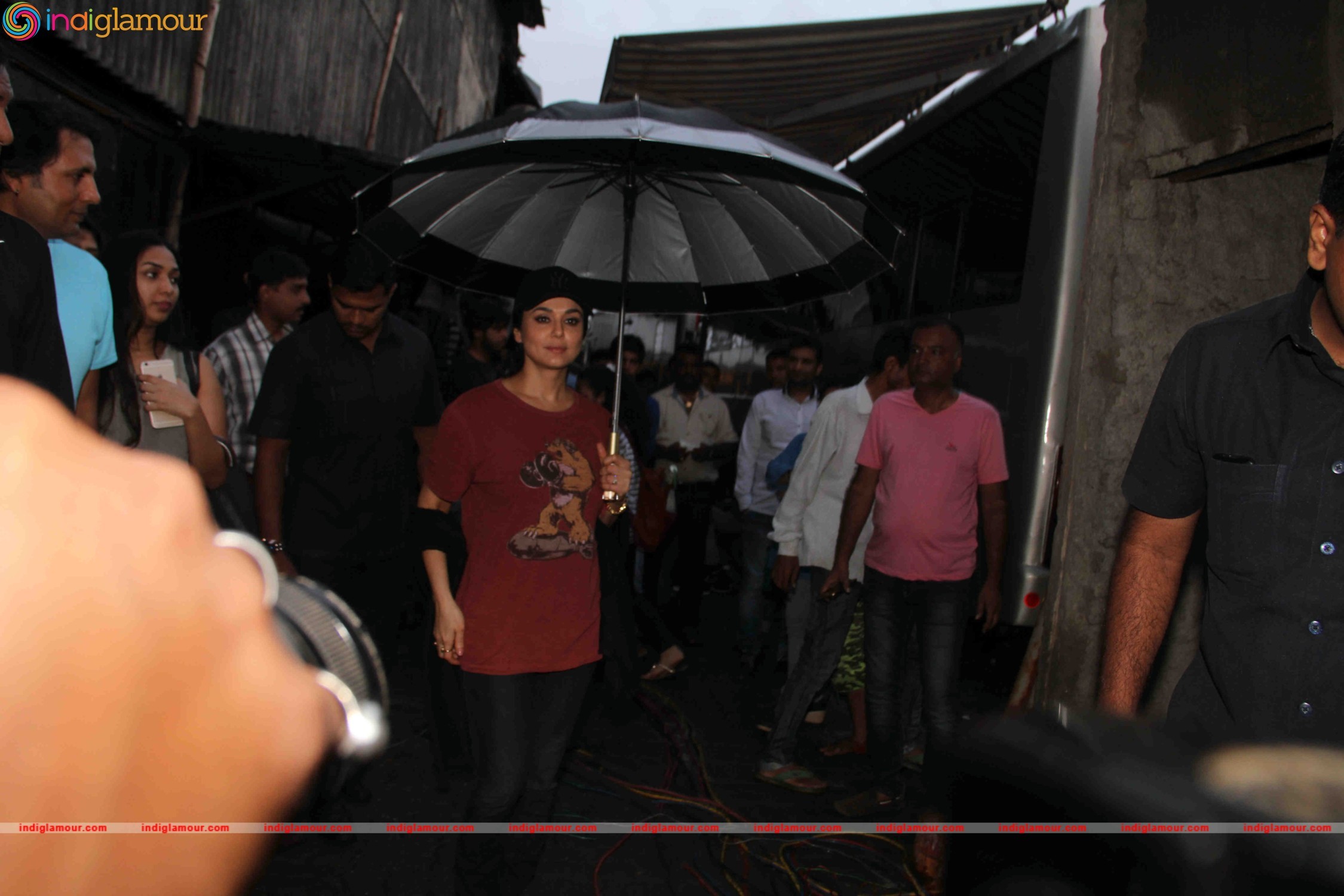 On Location Shoot of Film Bhaiyyaji Superhitt Event hd photo