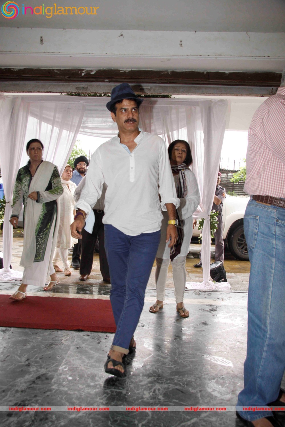 Salman Khan Attend the Prayer Meet of Rajjat Barjatya Event hd photo