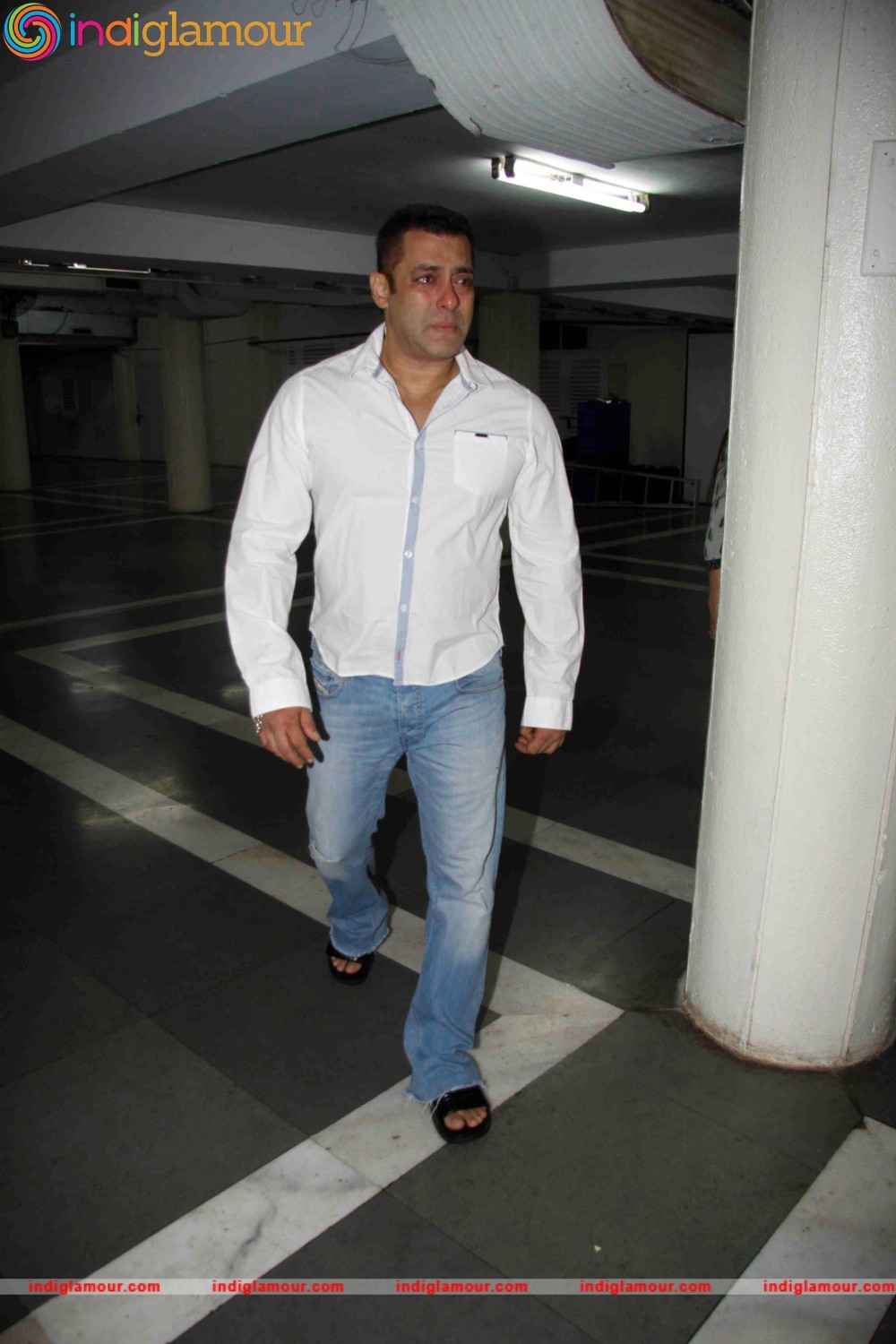 Salman Khan Attend the Prayer Meet of Rajjat Barjatya Event hd photo