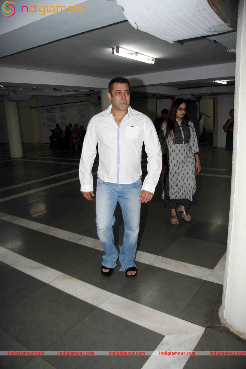 Salman Khan Attend the Prayer Meet of Rajjat Barjatya Event hd photo