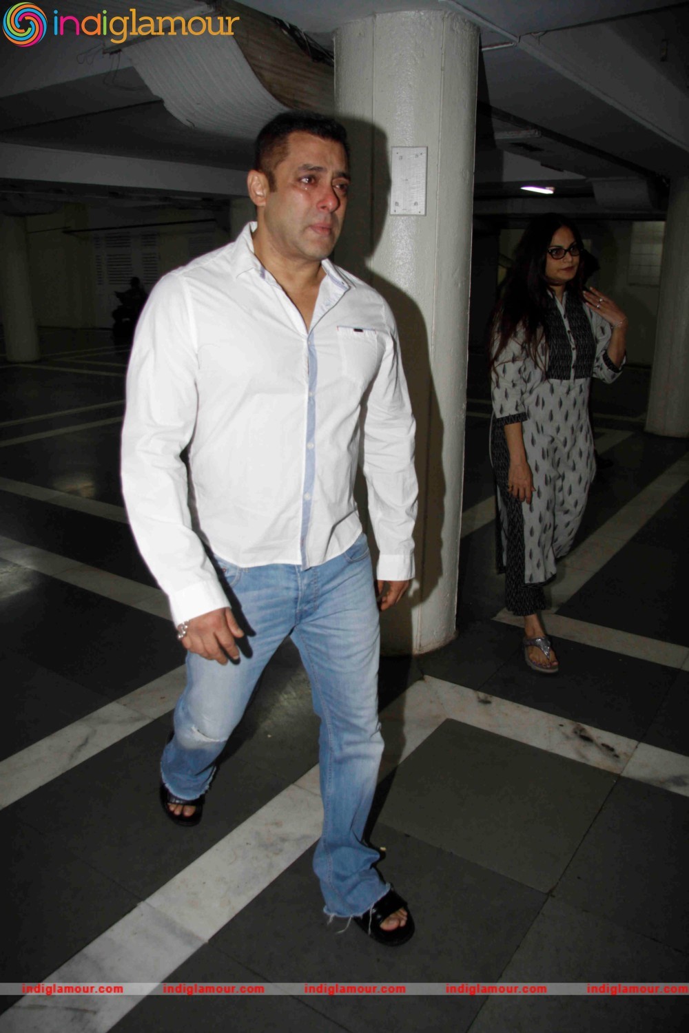 Salman Khan Attend the Prayer Meet of Rajjat Barjatya Event hd photo