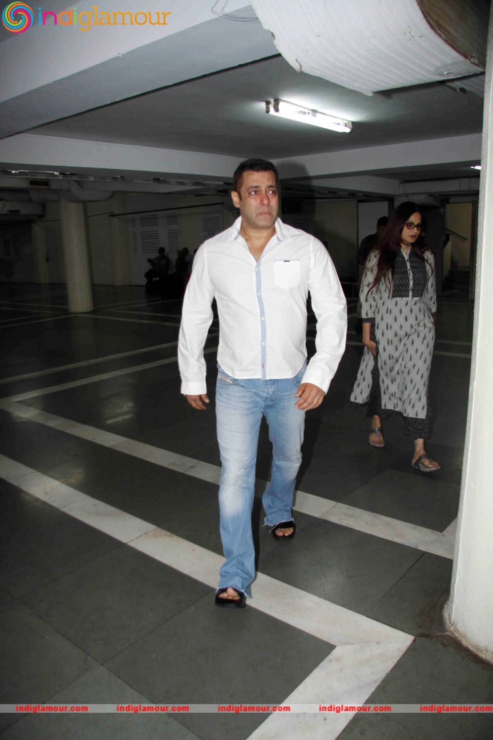 Salman Khan Attend the Prayer Meet of Rajjat Barjatya Event hd photo