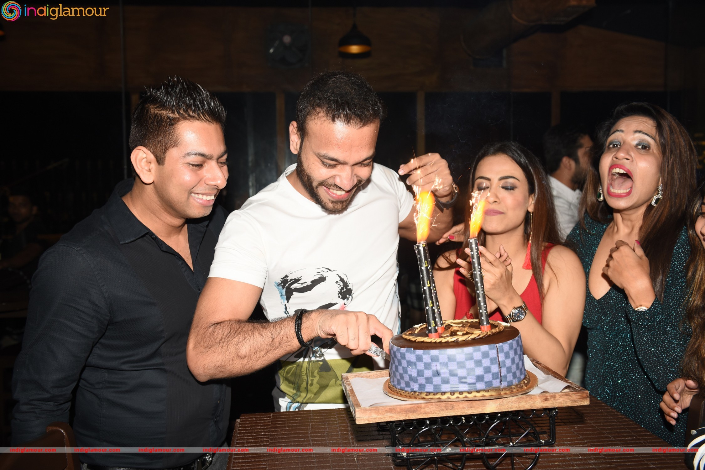 R ADDA Hosted a Star Studded Birthday Bash of Vicky Jain Event hd photo