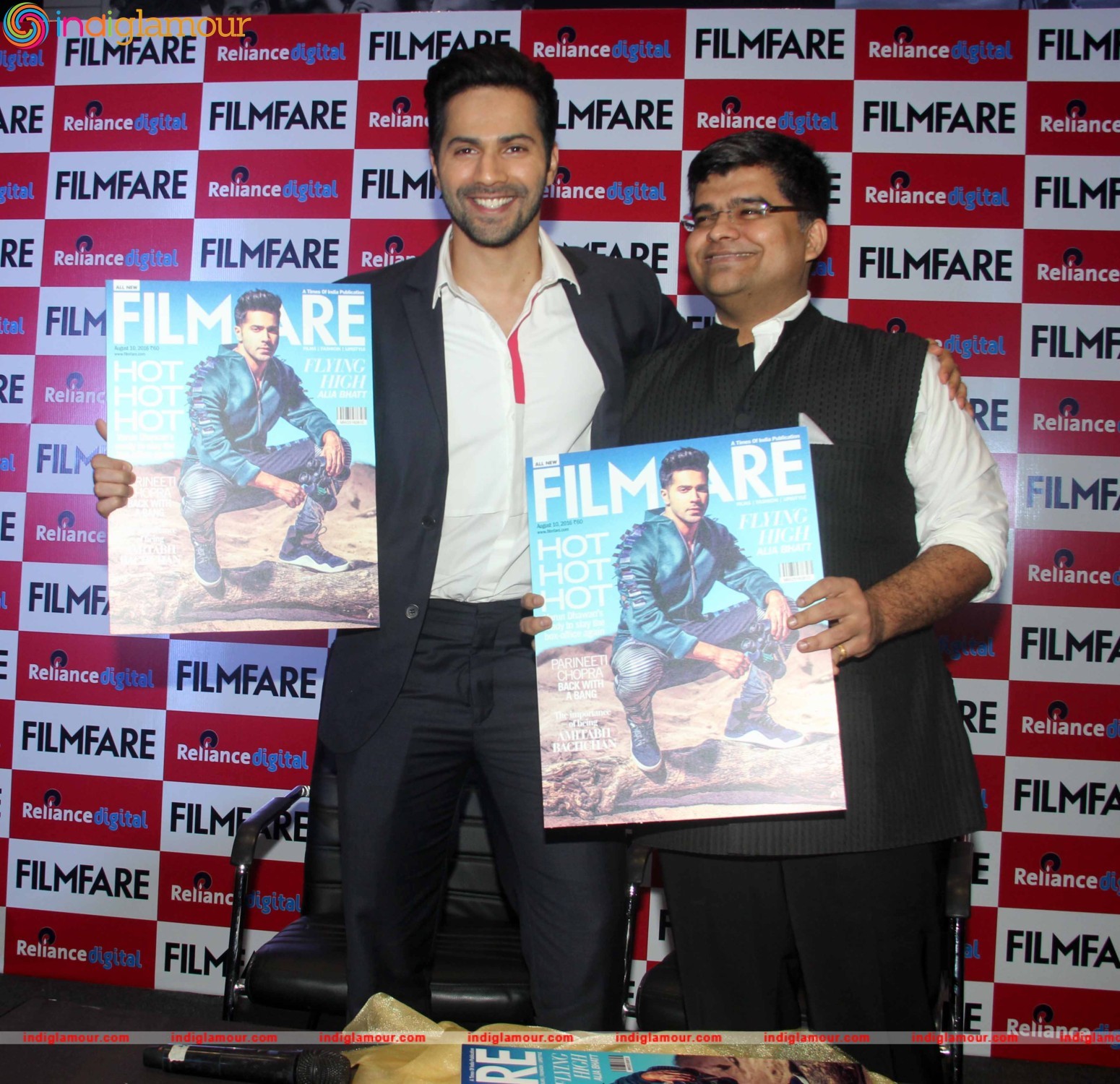 Varun Dhavan Launches Filmfare August 2016 Cover Issue Event hd photo
