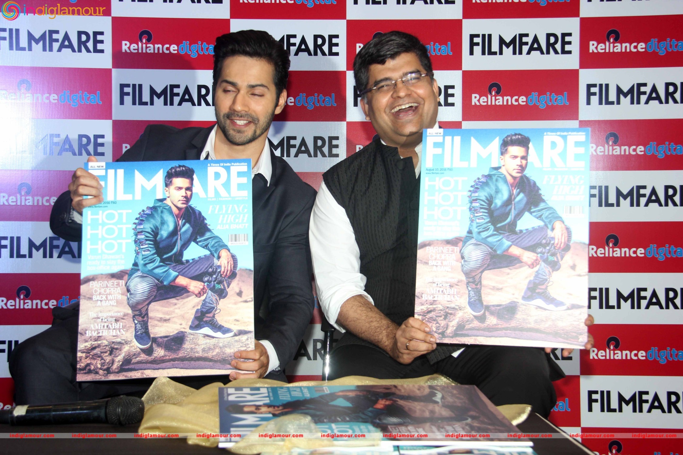 Varun Dhavan Launches Filmfare August 2016 Cover Issue Event hd photo