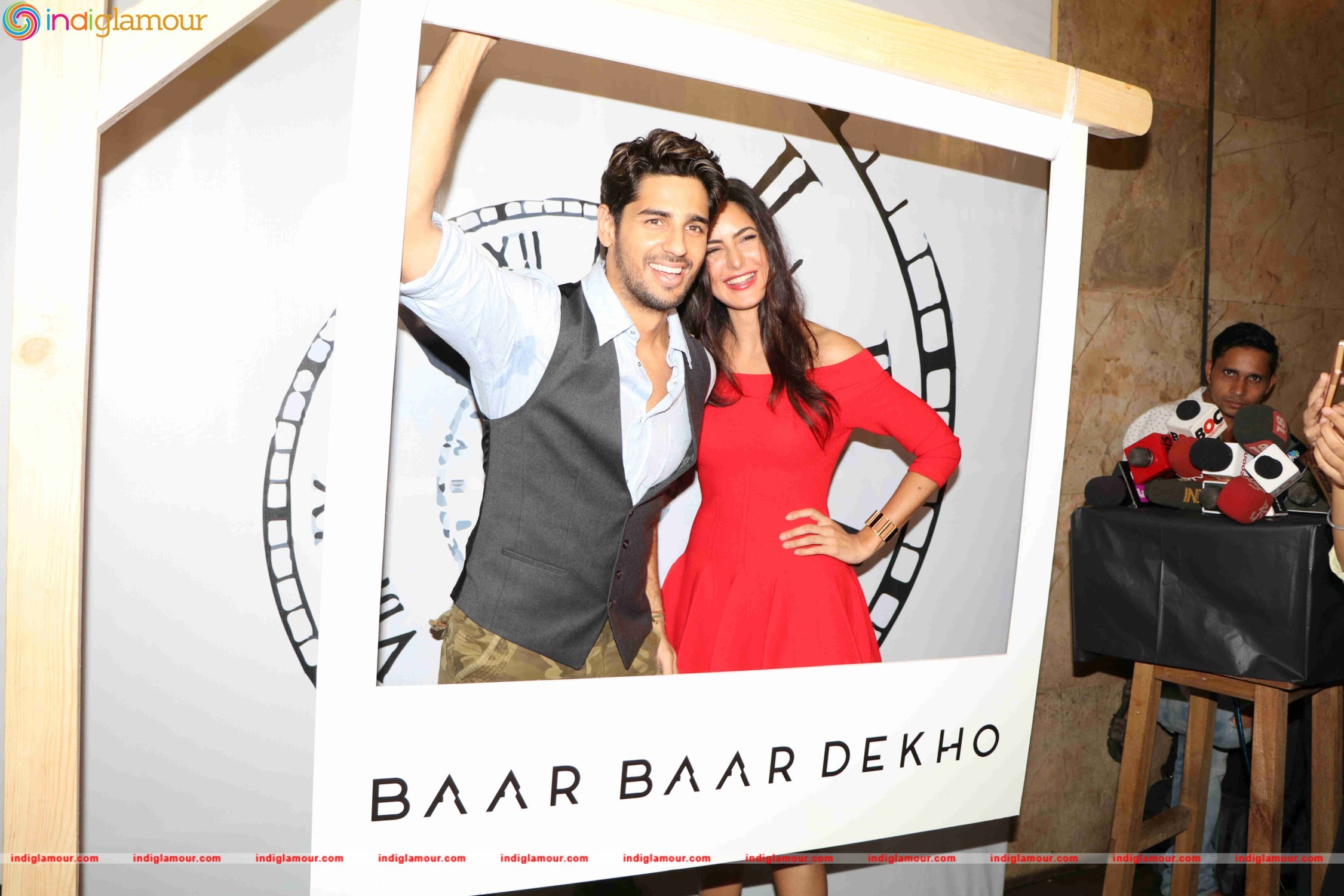 Trailer Launch of Movie Baar Baar Dhekho Event hd photo