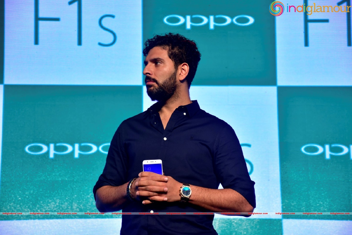 Sonam Kapoor At Promotional Event Of OPPO Mobiles Event hd photo