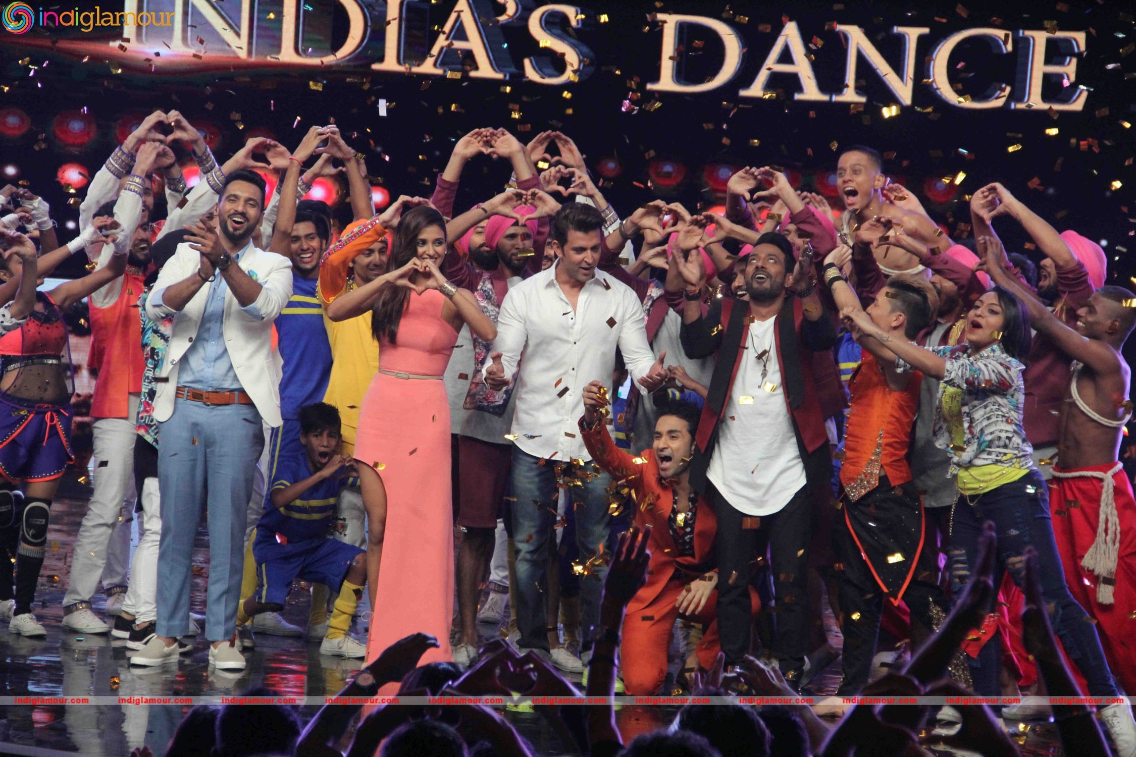 Hrithik Roshan and Pooja Hegde on Dance Plus Event hd photo