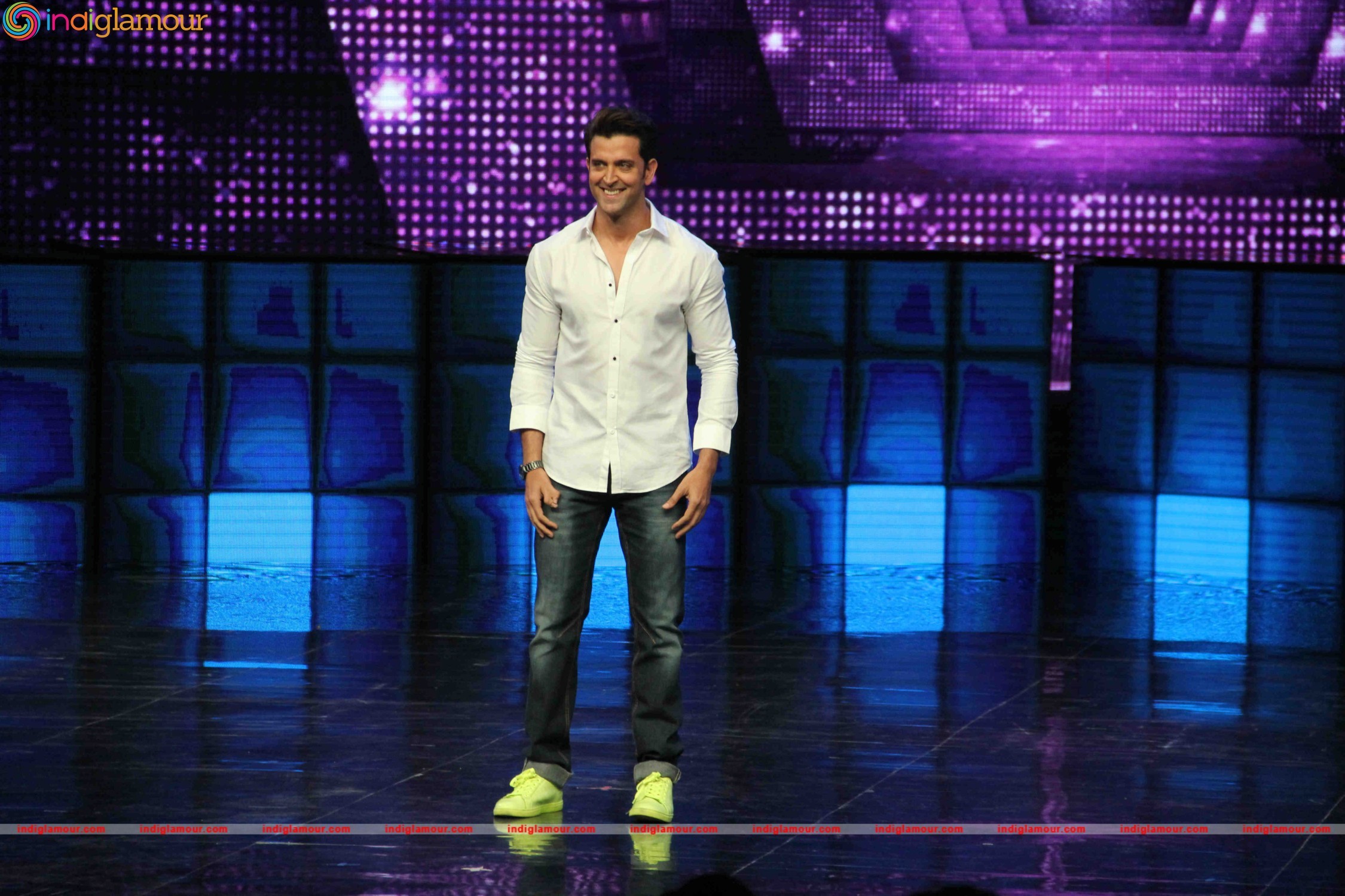 Hrithik Roshan and Pooja Hegde on Dance Plus Event hd photo