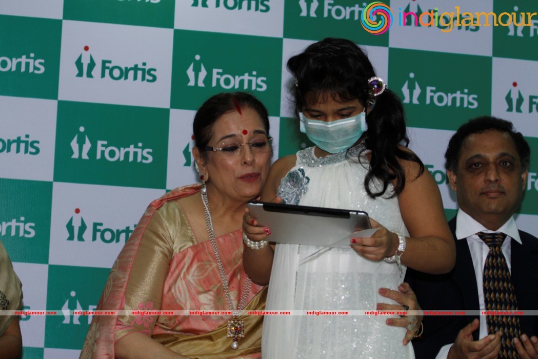 Shatrughan Sinha During The Unveiling Of The Wall Of Tribute And Felicitating Event hd photo