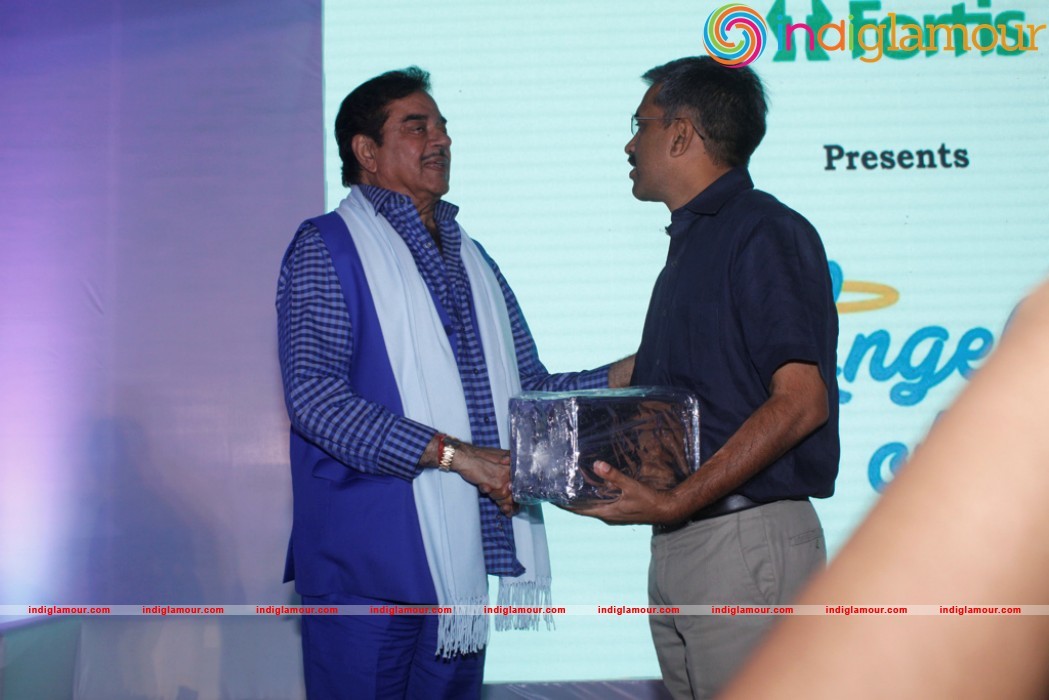 Shatrughan Sinha During The Unveiling Of The Wall Of Tribute And Felicitating Event hd photo