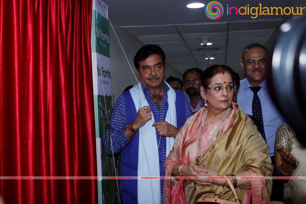 Shatrughan Sinha During The Unveiling Of The Wall Of Tribute And Felicitating Event hd photo