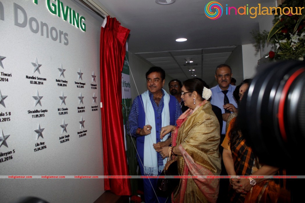 Shatrughan Sinha During The Unveiling Of The Wall Of Tribute And Felicitating Event hd photo