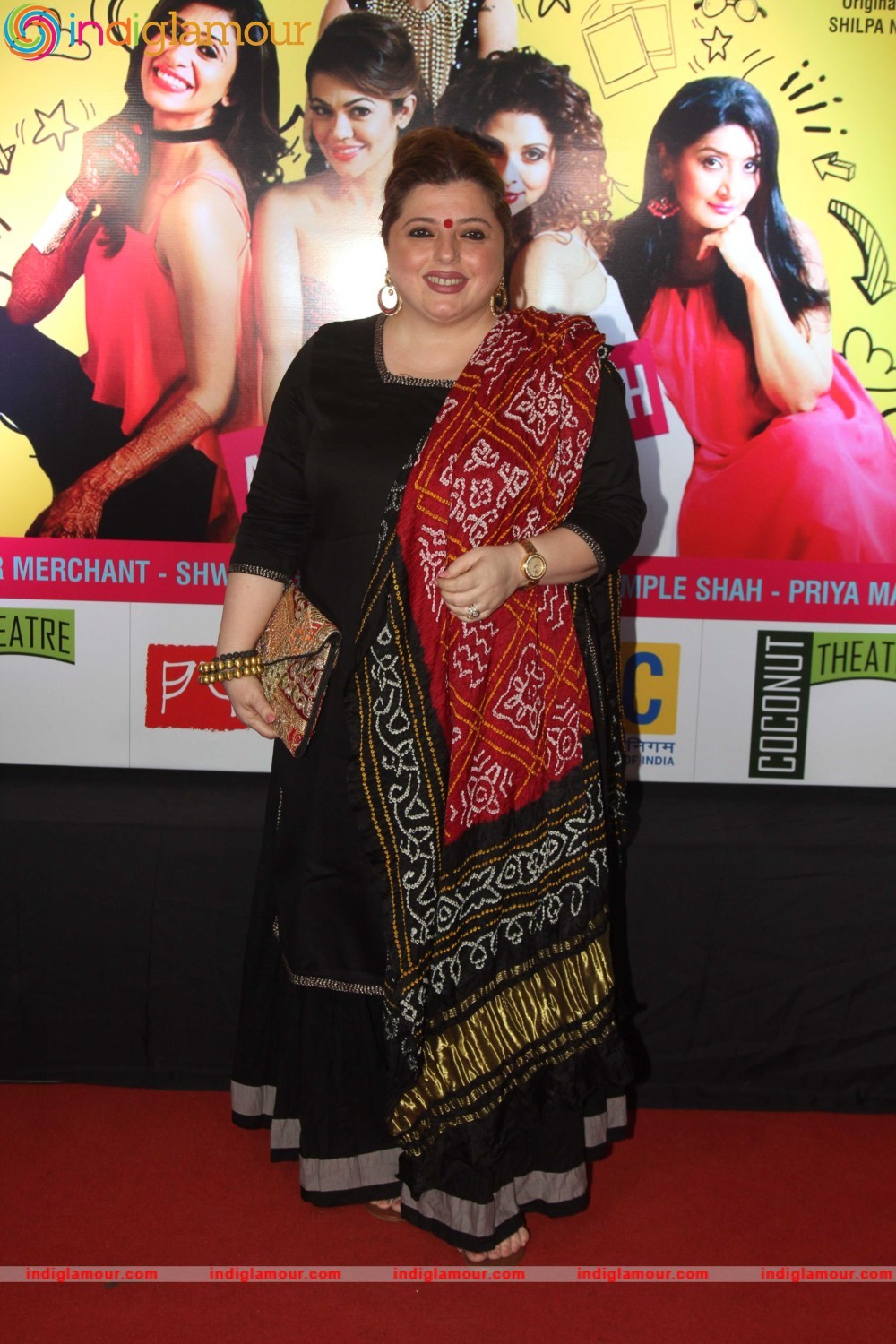 Premiere of English Play Selfie Event hd photo