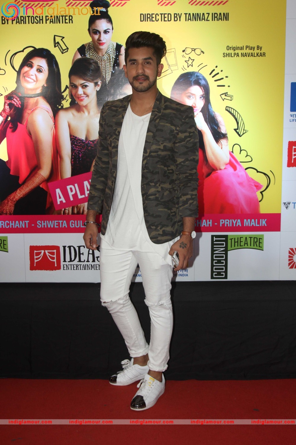 Premiere of English Play Selfie Event hd photo