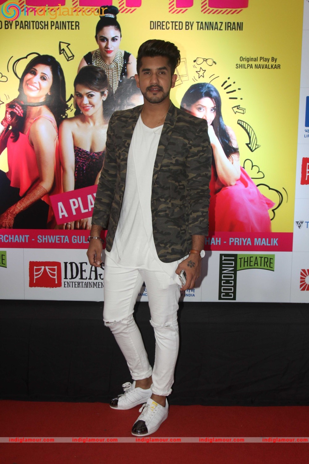 Premiere of English Play Selfie Event hd photo