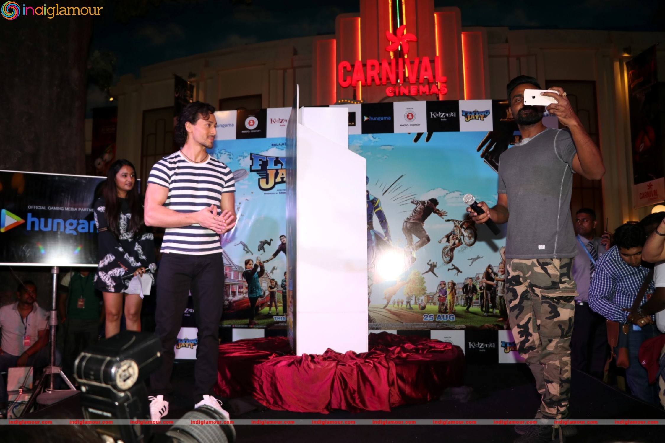 Tiger Shroff and Remo D'Souza At Launch Of Official Game Of SuperHero Event hd photo