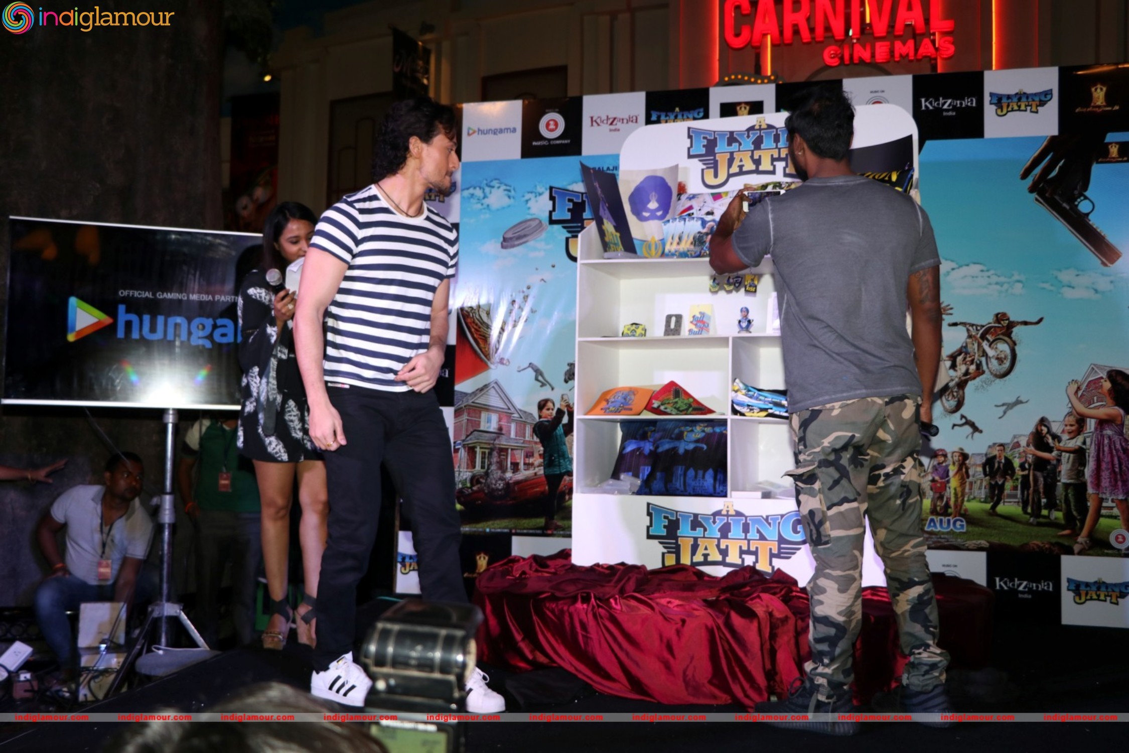 Tiger Shroff and Remo D'Souza At Launch Of Official Game Of SuperHero Event hd photo