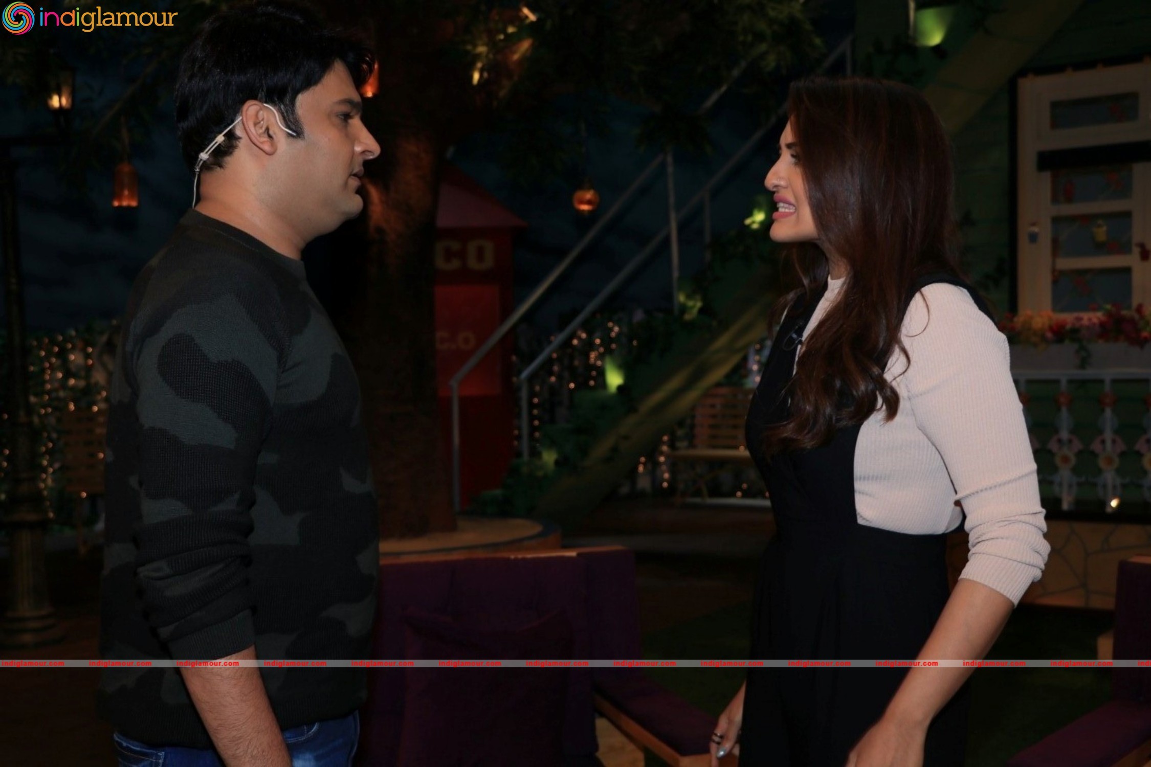 Sonakshi Sinha Promotes Film Akira At The Kapil Sharma Show Event hd photo