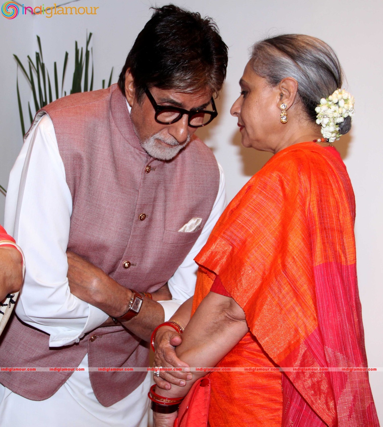 Amitabh Bachchan launches Dilip De's digital art exhibition (1) Event hd photo