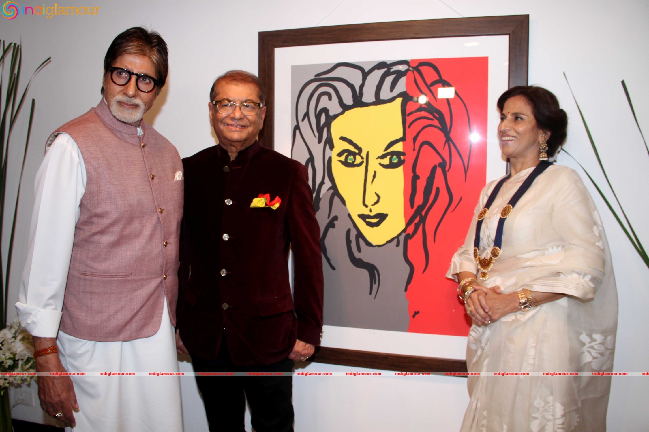 Amitabh Bachchan launches Dilip De's digital art exhibition (1) Event hd photo