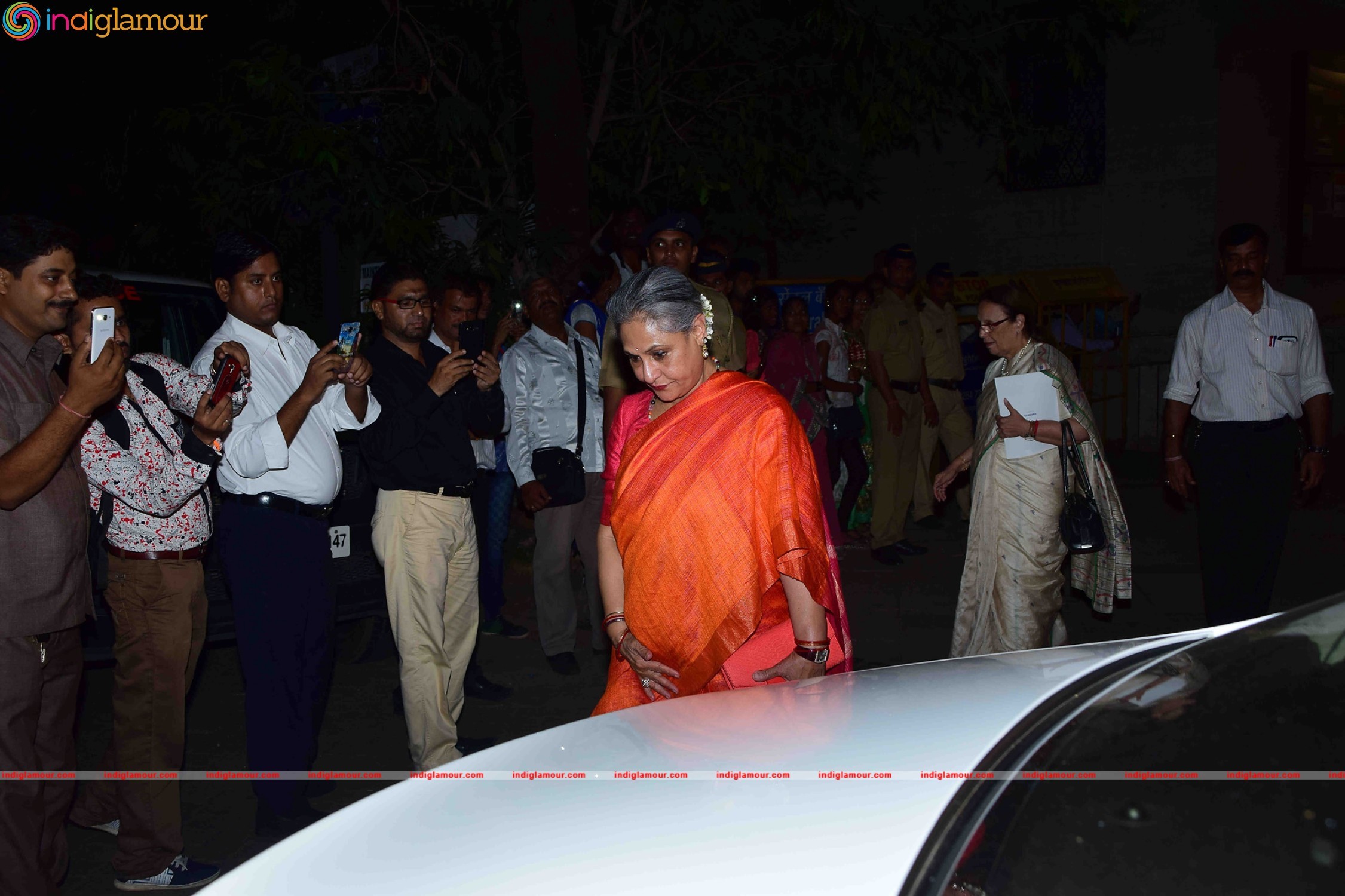 Amitabh Bachchan launches Dilip De's digital art exhibition (1) Event hd photo