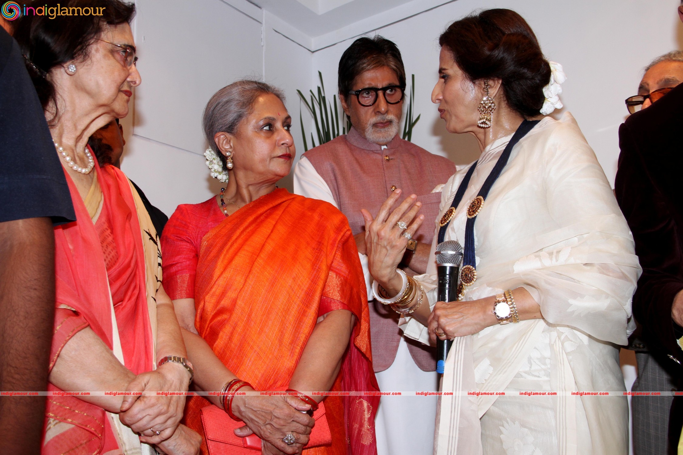 Amitabh Bachchan launches Dilip De's digital art exhibition (1) Event hd photo