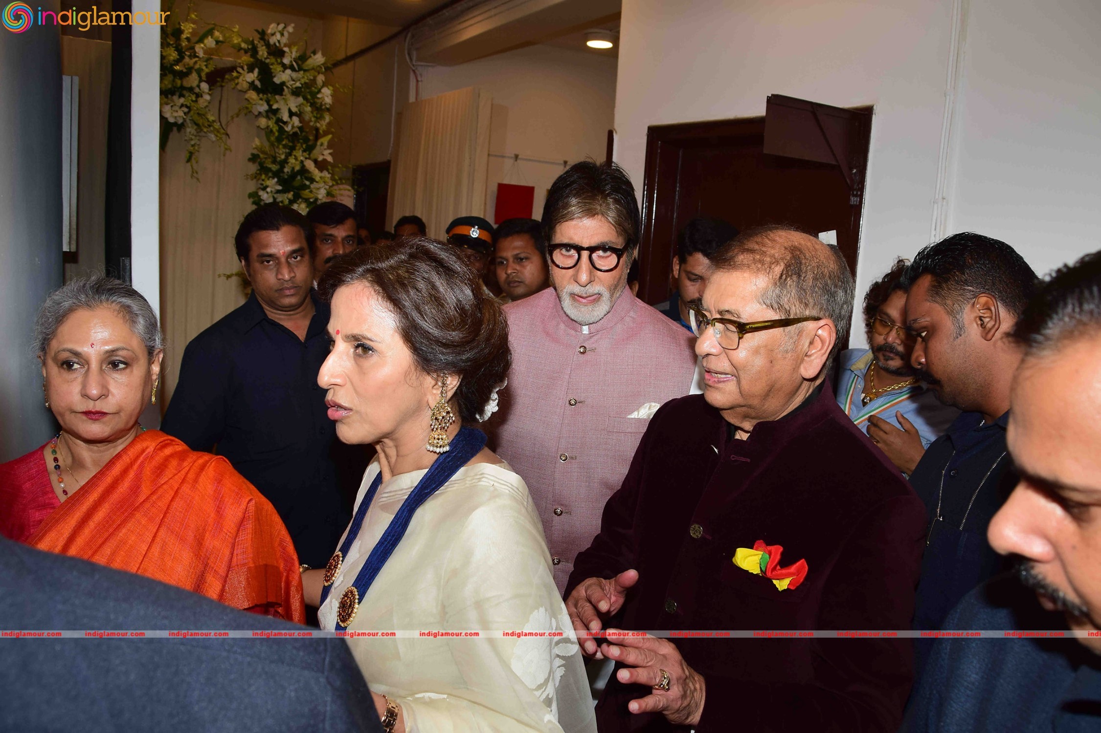 Amitabh Bachchan launches Dilip De's digital art exhibition (1) Event hd photo
