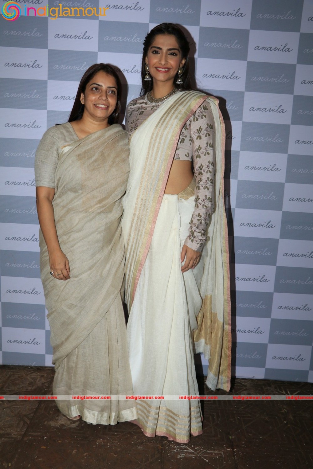 Sonam Kapoor and Kiran Rao At Anavila Store Launch Event hd photo