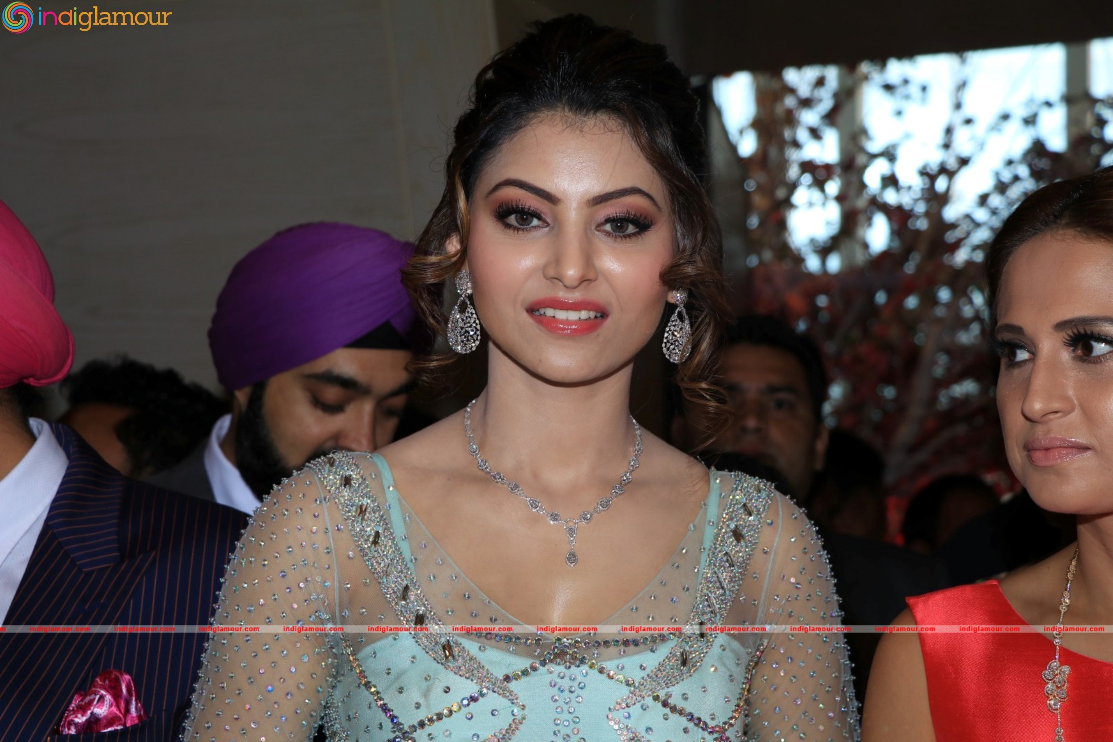 Urvashi Rautela Inagurate The 15th Edition Of Glamour 2016 A Premium Jewellery Exihibition Event hd photo