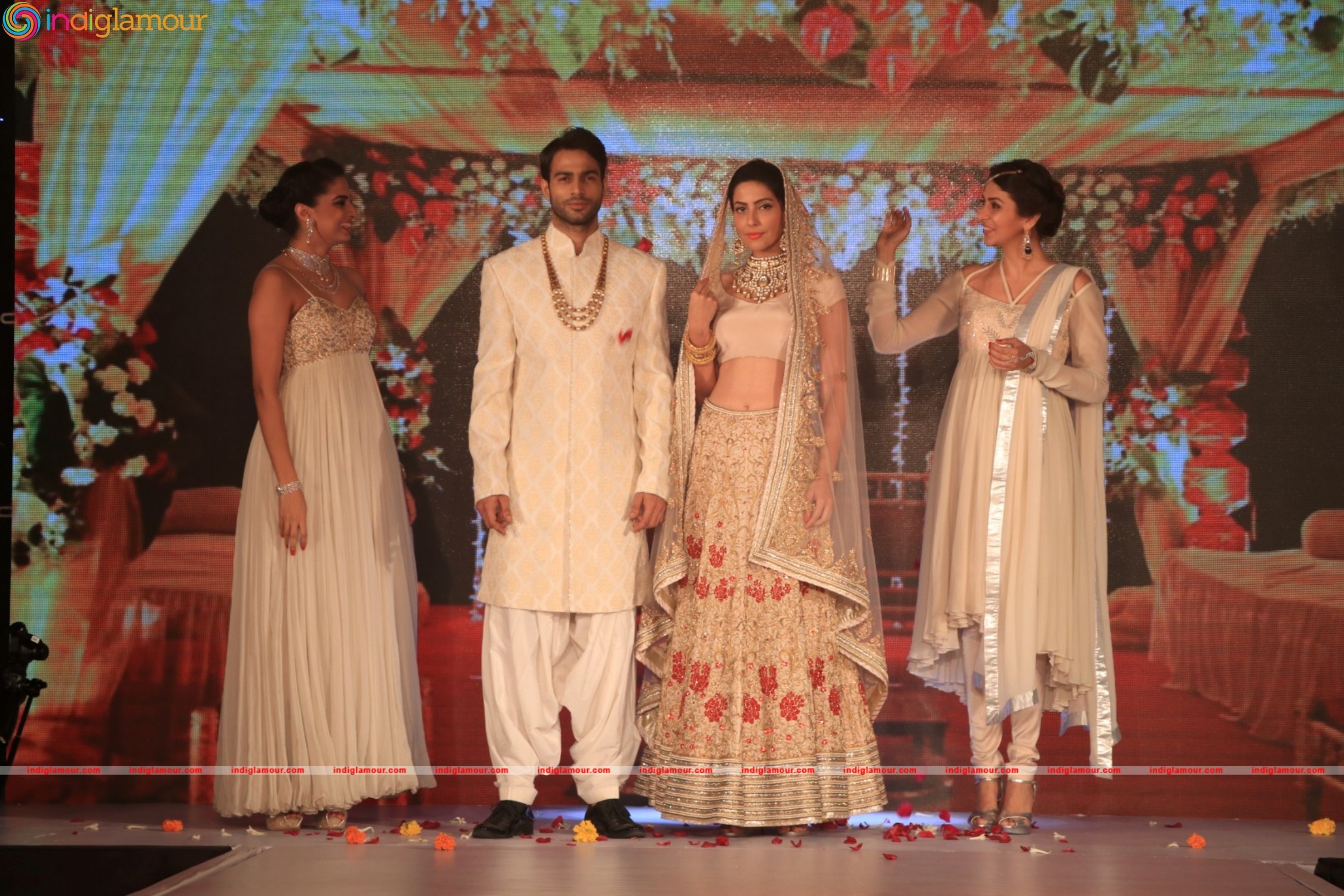 Fashion show at Glamour Exhibition 2016 Event hd photo