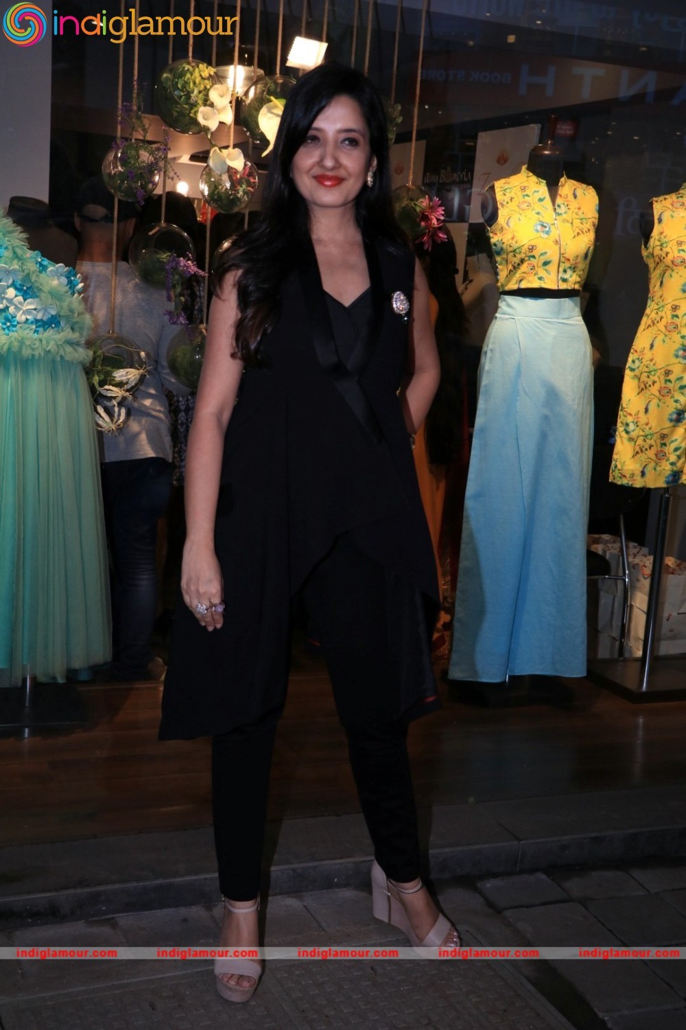Amy Billimoria House Of Design Launch Festive Collection With Karishma Kapoor Event hd photo
