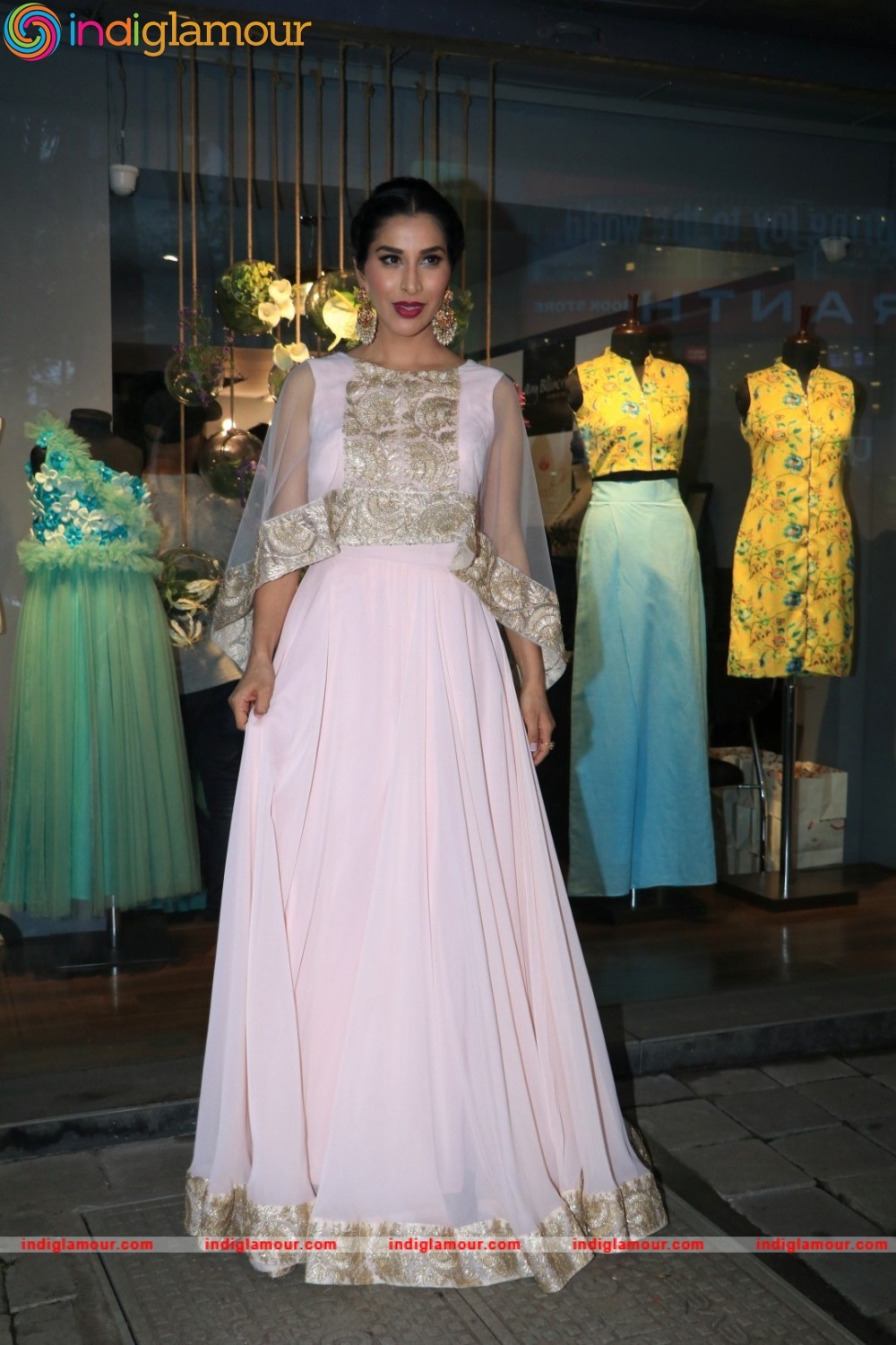 Amy Billimoria House Of Design Launch Festive Collection With Karishma Kapoor Event hd photo