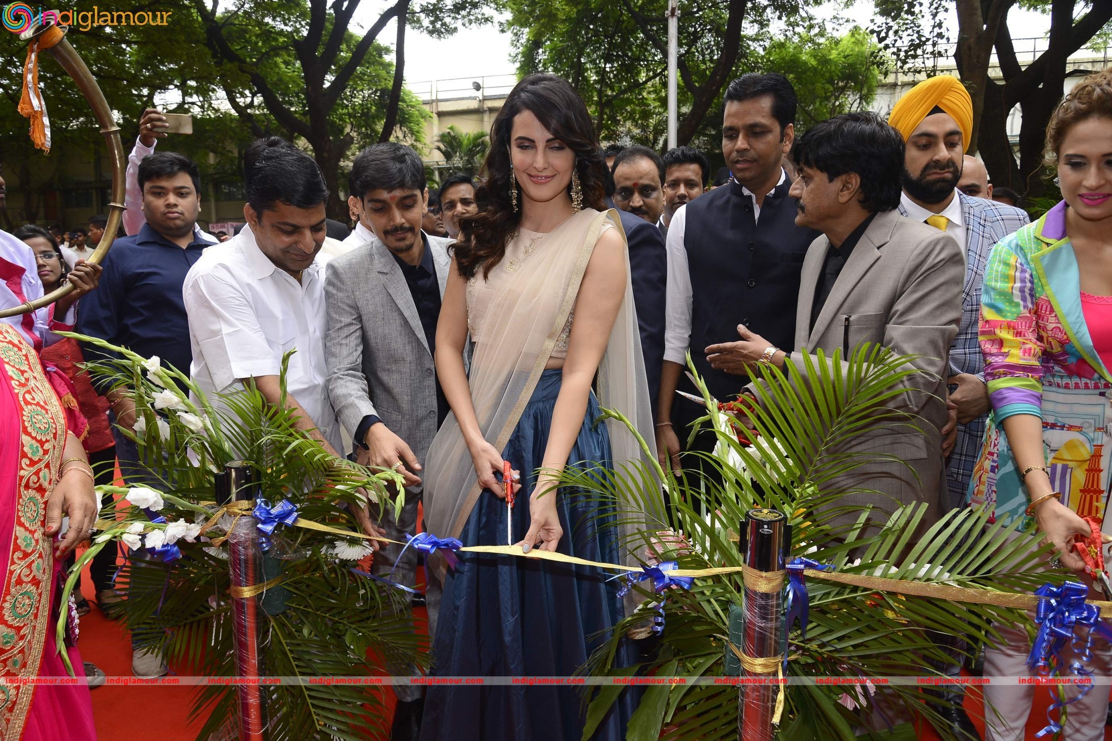 Mandana Karimi and Mugdha Godse at a Jewellery Exhibition Event hd photo