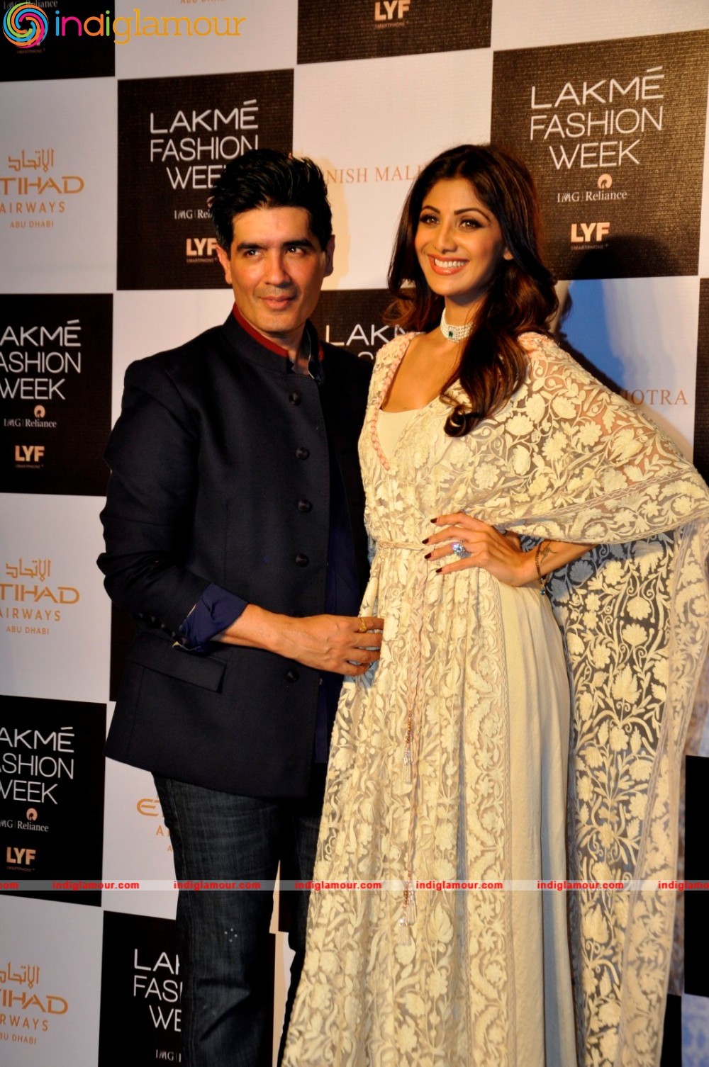 Bollywood Stars On Ramp At LFW 2016 Event hd photo