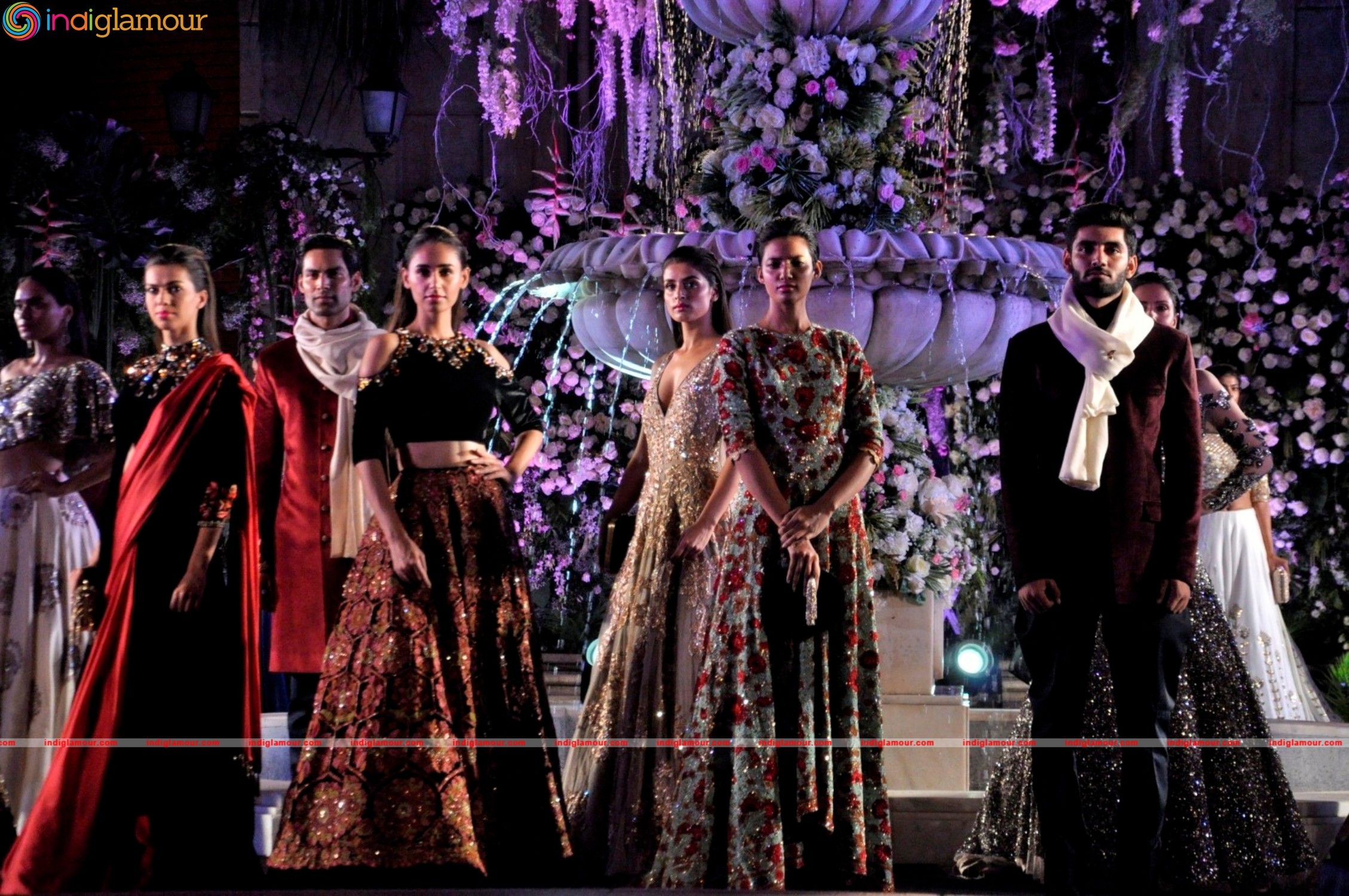 Bollywood Stars On Ramp At LFW 2016 Event hd photo
