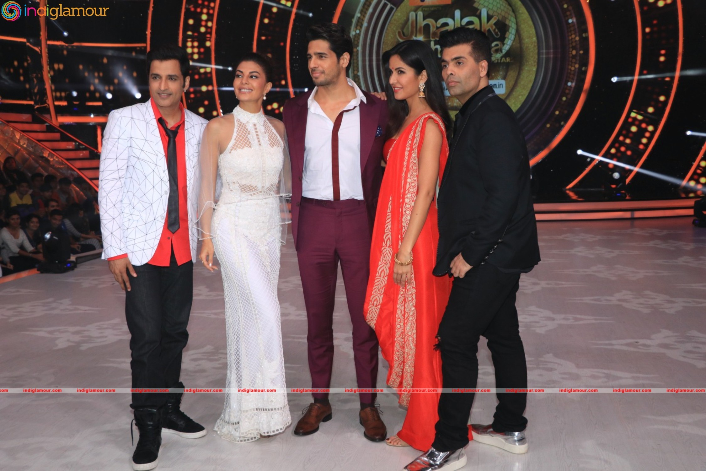 Sidharth Malhotra and Katrina Kaif At Set Of Jhalak Dikhhla Jaa Event hd photo
