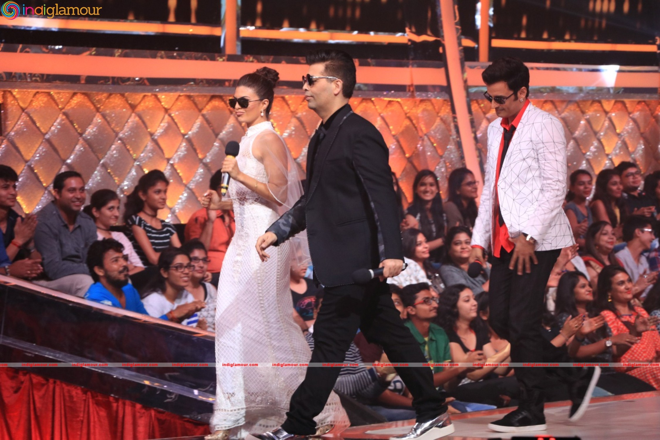 Sidharth Malhotra and Katrina Kaif At Set Of Jhalak Dikhhla Jaa Event hd photo