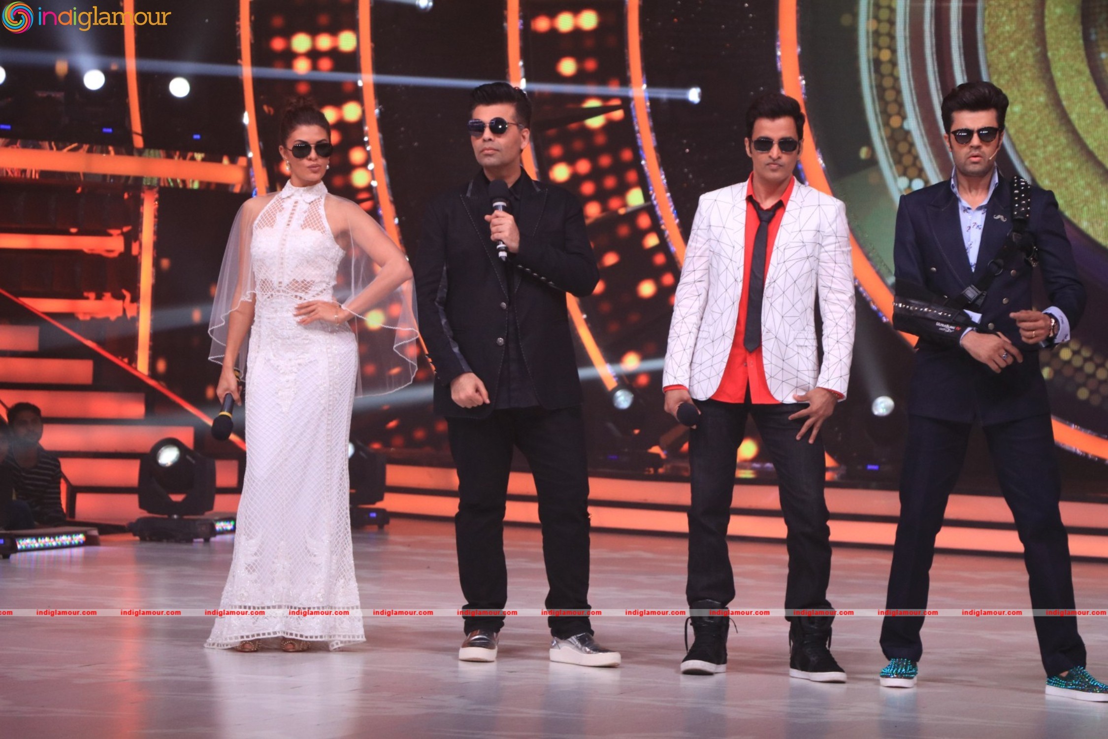 Sidharth Malhotra and Katrina Kaif At Set Of Jhalak Dikhhla Jaa Event hd photo