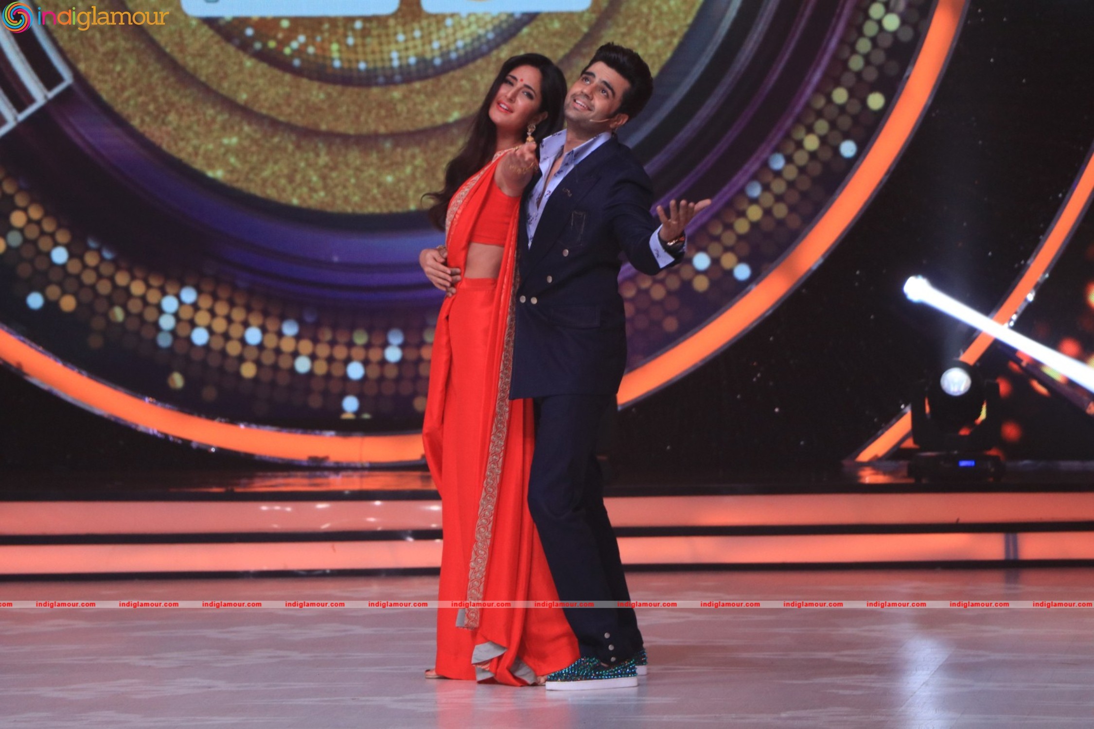 Sidharth Malhotra and Katrina Kaif At Set Of Jhalak Dikhhla Jaa Event hd photo