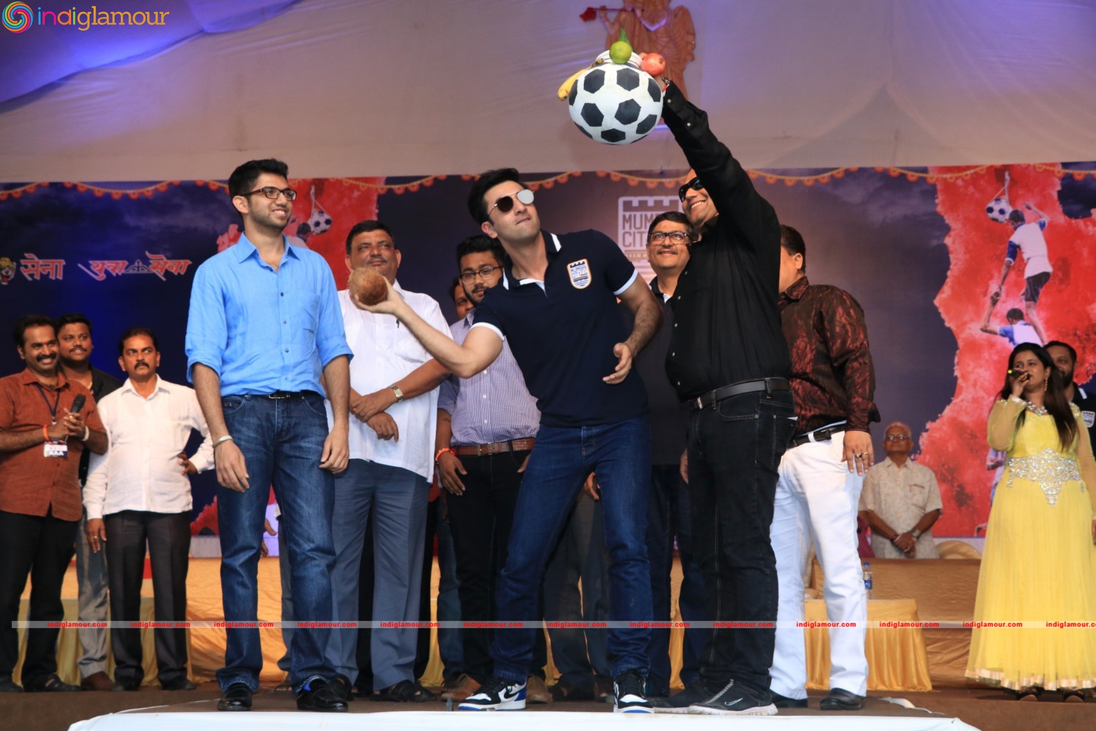 Ranbir Kapoor on Mumbai City Football Club at Andheri Sports Complex Time Event hd photo