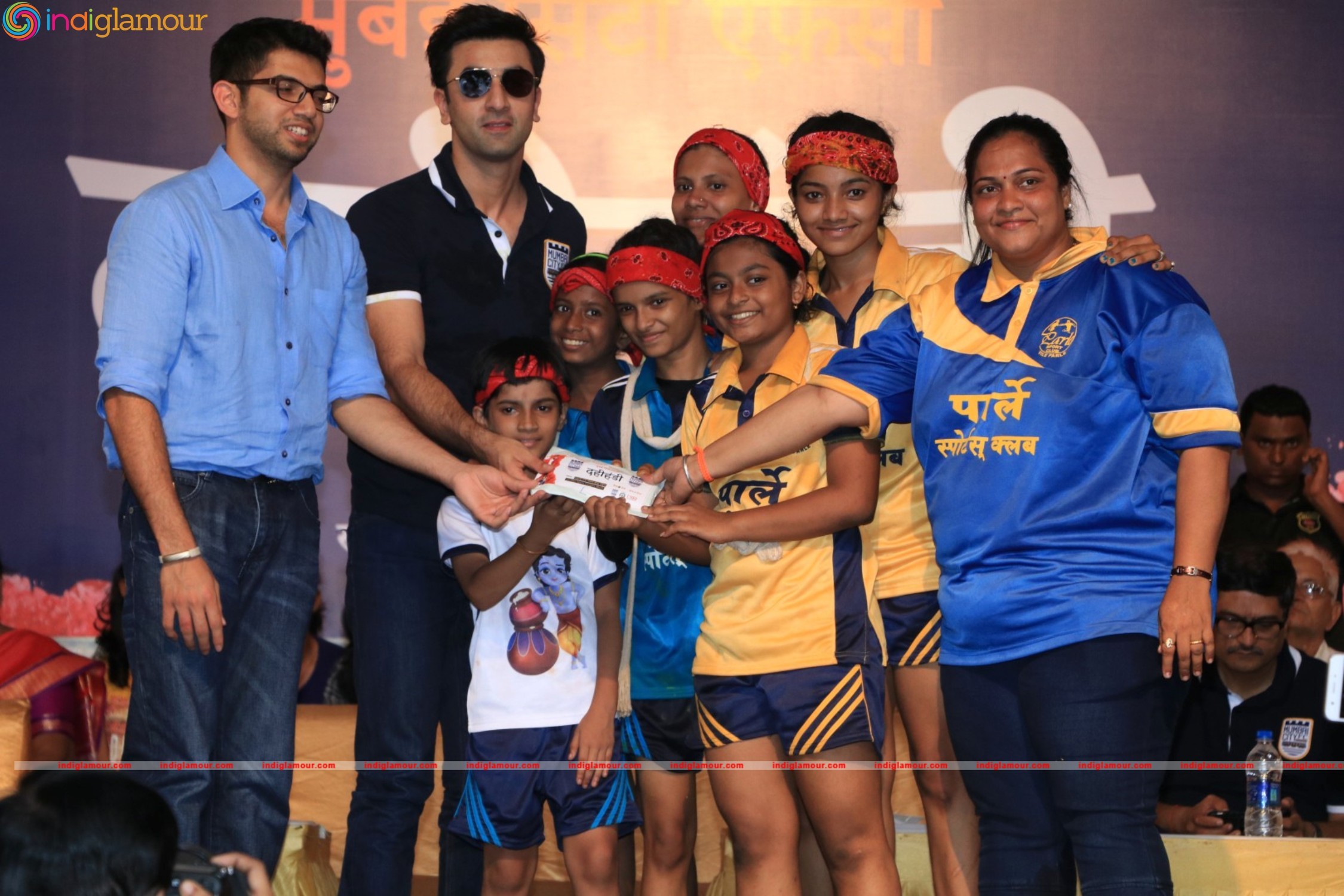 Ranbir Kapoor on Mumbai City Football Club at Andheri Sports Complex Time Event hd photo